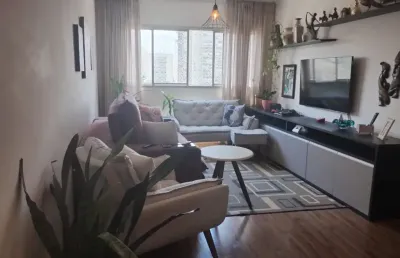 Lindo apartamento totalmente reformado em andar alto, próximo ao parque ibirapuera