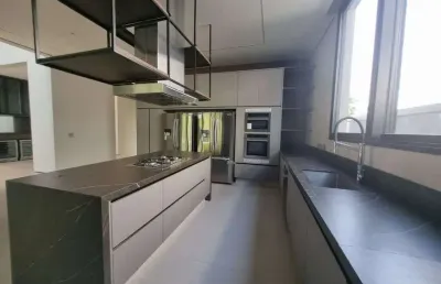 Casa de altissimo padrão em condomínio para venda com 1012 metros com 5 amplas suítes piscina e spa