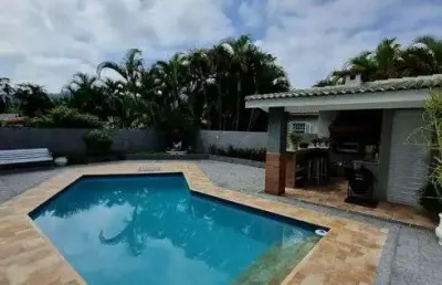 Oportunidade. 3 suites . ótima localização. piscina e churrasqueira.