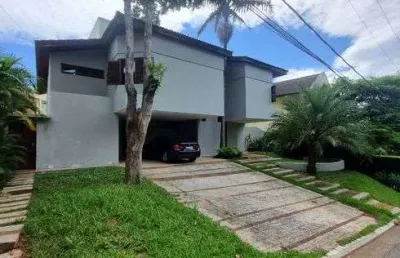 Otima casa para locação com 3 suítes piscina e churrasqueira.