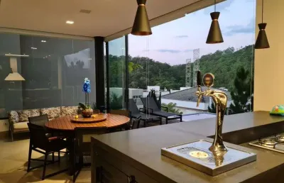Locação maravilhosa mansão em alphaville.4 amplas suites master. vista incrível.