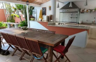 Oportunidade , casa de condomínio para venda com 370 metros quadrados com 4 quartos.
