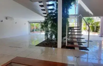 Oportunidade , casa de condomínio para venda tem 625 mts de terreno 3 suites piscina churrasqueira.