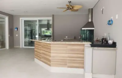 Oportunidade. linda casa de condomínio para venda possui 1276 metros de terreno. com 5 suites .