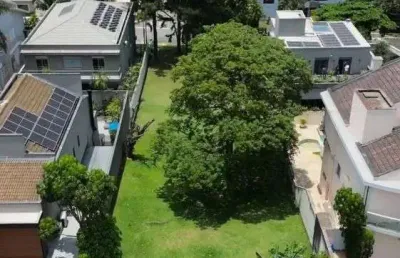 Lindíssimo terreno na região central de alphaville. 560 metros .