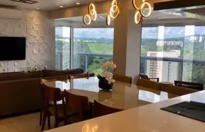 Cobertura para venda possui 230 metros quadrados com 4 quartos sendo 3 suítes. inédita.