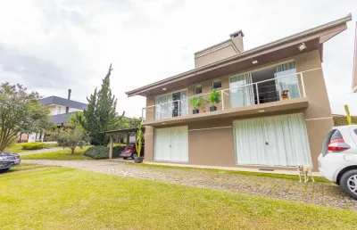 Casa à venda com 3 suítes no cascatinha em curitiba