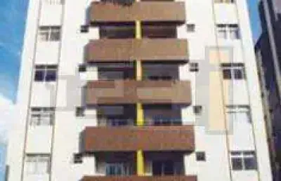 Apartamento à venda com 3 quartos sendo uma suíte no bairro cabral em curitiba