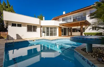 Casa com 5 quartos à venda no condomínio beverly hills no seminário em curitiba