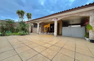 Casa com 5 quartos à venda no Centro, Matinhos 
