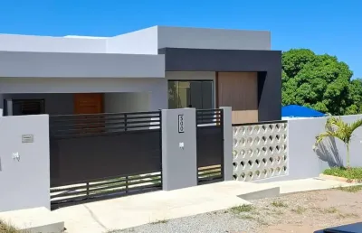 Linda casa independente linear - 3 quartos - balneário são pedro - são pedro da aldeia/rj