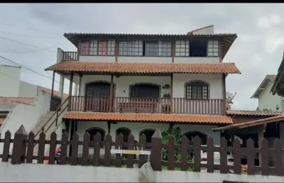 Oportunidade - casa triplex independente - 12 quartos - a 50 m da praia do peró/cabo frio.