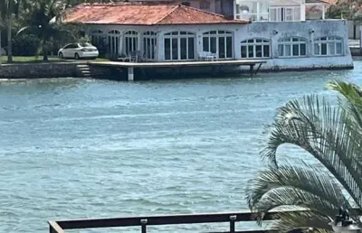 Maravilhosa casa - alto padrão, - canal navegável - 7 quartos - ogiva - cabo frio
