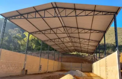 Galpão à venda, 360 m² por r$ 960. - novo mundo - bom jardim/rj