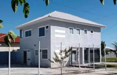 Casa com 3 dormitórios à venda, 161 m² por r$ 590.000,00 - fazendinha - araruama/rj