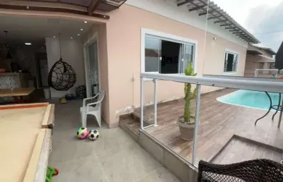 Casa com 2 dormitórios à venda, 120 m² por r$ 620.000,00 - praça da bandeira - araruama/rj