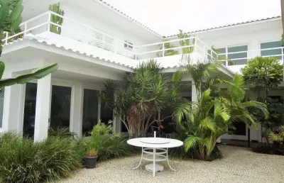 Casa com 4 dormitórios à venda por r$ 3.500.000,00 - peró - cabo frio/rj