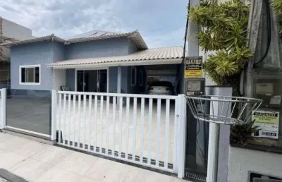 Casa com 3 dormitórios em condomínio fechado, à venda, 170 m² por r$ 1.250.000,00 - pontinha - araruama/rj