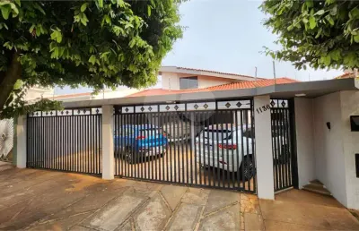 Casa com 3 quartos à venda na Doutor Agostinho Tucci, Vila Harmonia, Araraquara