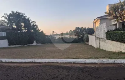 Terreno em condomínio fechado à venda na Benito Barbieri, Vila Harmonia, Araraquara