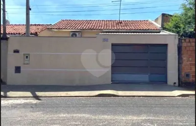 Casa com 2 quartos à venda em jardim adalberto frederico de oliveira roxo i - sp
