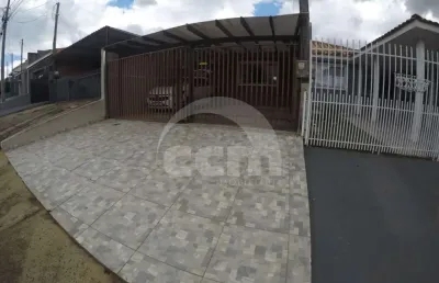 Residência espaçosa e bem distribuída, perfeita para viver com conforto!