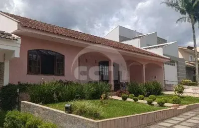 Belíssima residência térrea em condomínio parque dos principes.