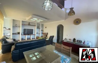 Amplo sobrado com piscina, com 7 vagas de garagem, piscina, excelente localização, permuta, financiável