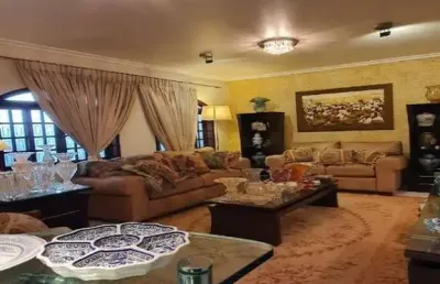 Casa em condomínio santa teresa, térrea com piscina
