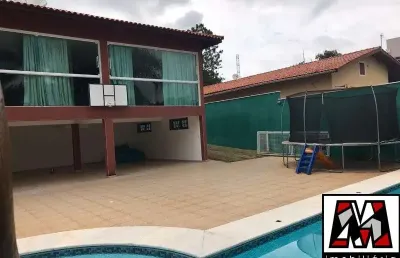 Casa em condomínio fechado parque da fazenda com piscina, estuda permuta.