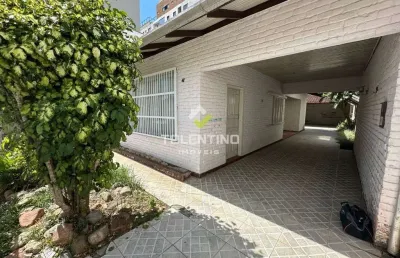 Casa com 5 quartos à venda na 750 (joão medeiros), 47, centro, balneário piçarras por r$ 1.120.000
