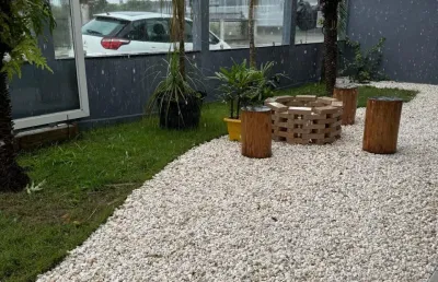 Linda casa a 250 metros da praia no centro de penha sc