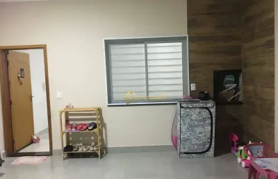 Casa térrea, à venda, 3 dormitórios, sendo 1 suíte, planejados, jardim veneza, indaiatuba.