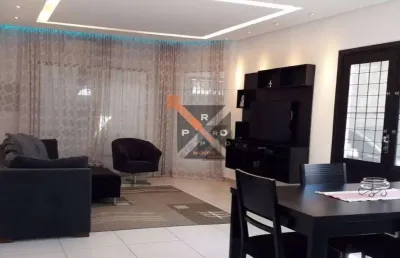 Ampla casa térrea em ótima localização-2 suítes 4 vagas-churrasqueira-gás encanado-metrô oratório e futura estação santa clara