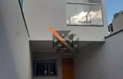 Casa na vila alpina com 3 quartos, 1 suíte e 2 vagas de garagem!