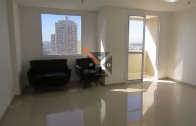 Oportunidade !!! neo ipiranga. excelente sala comercial, toda em porcelanato , sacada, 32mts amplos, pronta para uso. 1 vaga