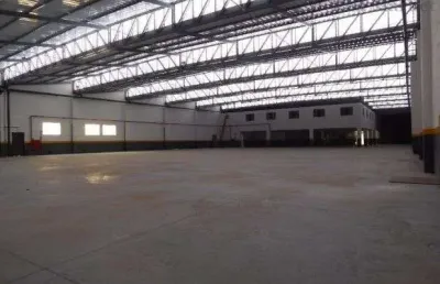 Galpão à venda ,com terreno de 2.600,00 m² - área construída de 2.200,00 m² - pé direito de 6,8m², trifásico vila monumento