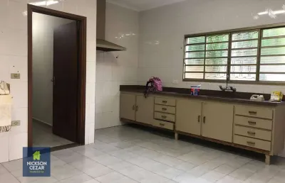 Casa com 3 dormitórios à venda, 230 m² por r$ 670.000,00 - centro - pirassununga/sp