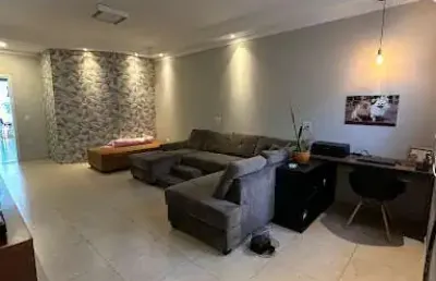 Casa com 3 quartos à venda na Rua Alessandro Volta, Centro, Araras