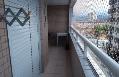 Apartamento 2 dormitórios mobilado com sacada 300 m do mar na ocian.