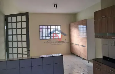 Casa 3 dormitórios para locação em atibaia, jardim dos pinheiros, 3 dormitórios, 1 suíte, 2 banheiros, 3 vagas