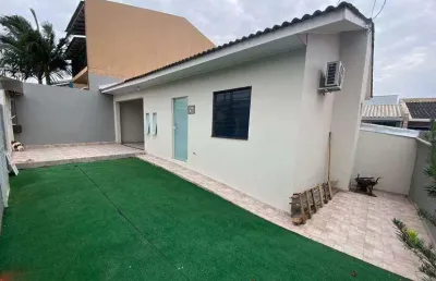Casa semi-mobiliada, com salão de festas para locação