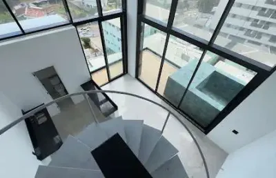 Vende-se loft 4 suítes com piscina - 236m² - casa forte