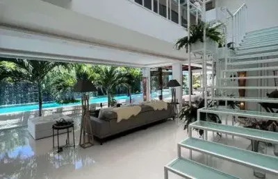 Casa alto padrão em busca vida com 5|4, 04g e 700m²