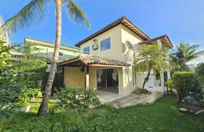 Linda casa em condomínio fechado em buraquinho lauro de freitas