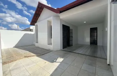 Casa com 3 quartos à venda na Rua Valdemira Emília Pinto, Catolé, Campina Grande