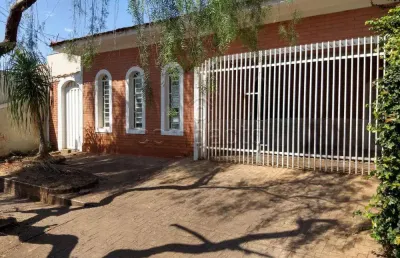 Casa com 3 quartos para alugar na Rua General Glicério, Vila São Pedro, São José do Rio Preto