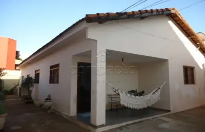 Casa com 3 quartos à venda na Vila Santo Antônio, São José do Rio Preto 