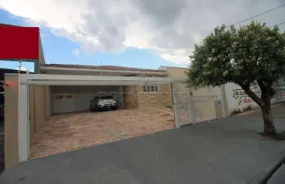 Casa com 3 quartos à venda na Vila Falavina, São José do Rio Preto 