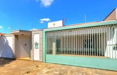Casa com 3 quartos à venda no Santos Dumont, São José do Rio Preto 